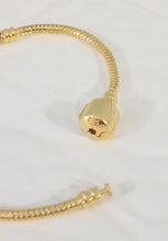 Load image into Gallery viewer, Standing Sky High
