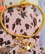 Load image into Gallery viewer, For The Queen
