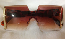 Load image into Gallery viewer, 🕶Luxury Blockouts 🤓🌞🥸
